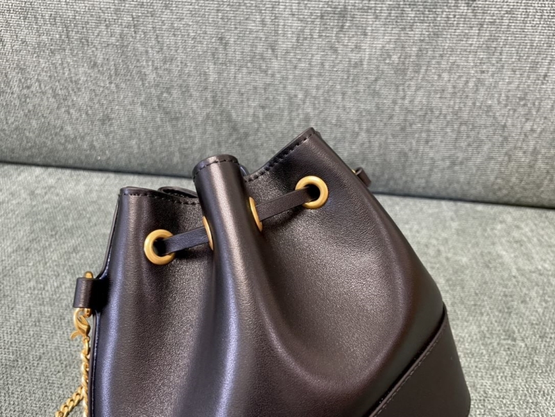 Va1e*ntin0 bucket bag